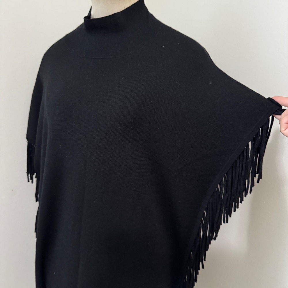 Elie Tahari XS / Small 100% Merino Wool Black Fringe Sleeveless Sweater Vest Top